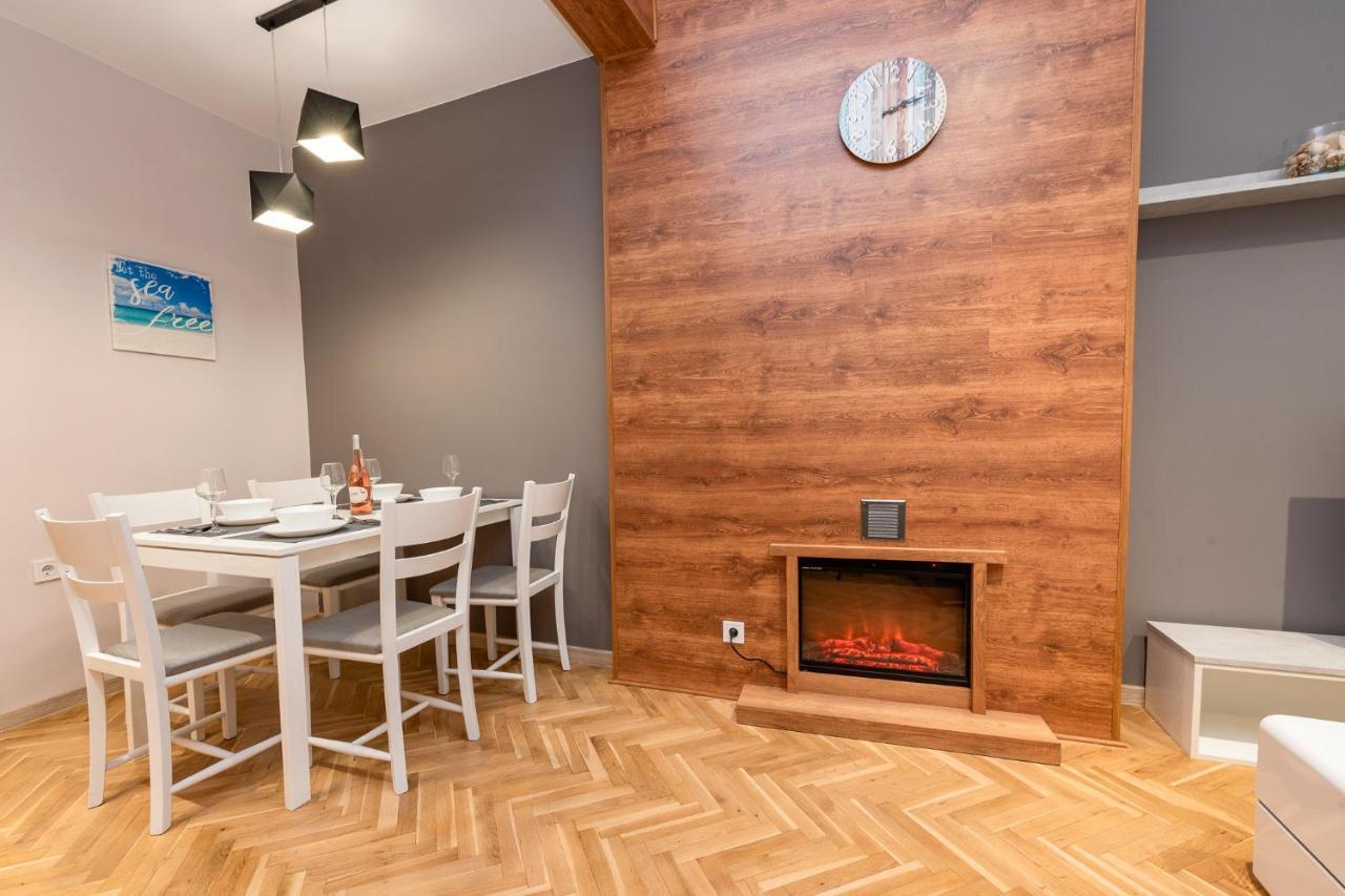 Downtown Apartment Burgas Stad Buitenkant foto