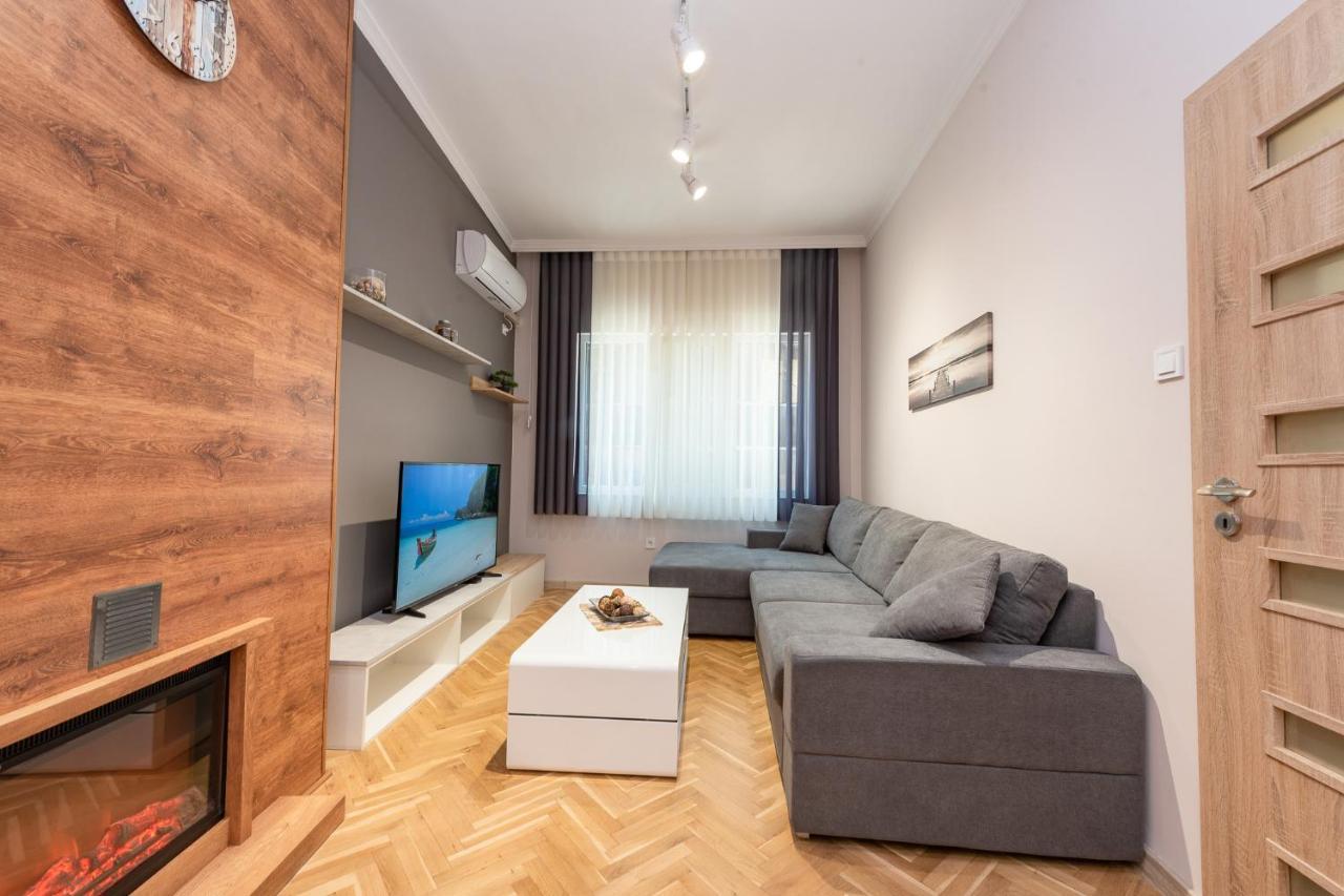 Downtown Apartment Burgas Stad Buitenkant foto