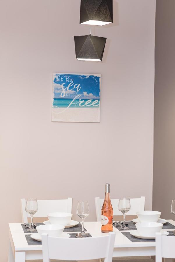 Downtown Apartment Burgas Stad Buitenkant foto